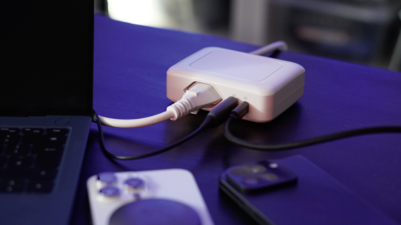 Ladestation IQ weiss 1xT13, PD C+C 65W 1.5m