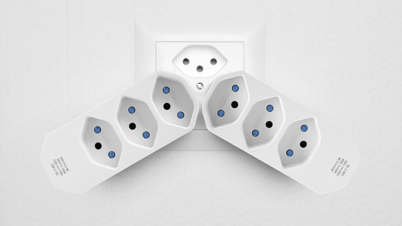 Mehrfachadapter MANTA 3xT13 + 1xUSB-C PD drehbar 320° ws