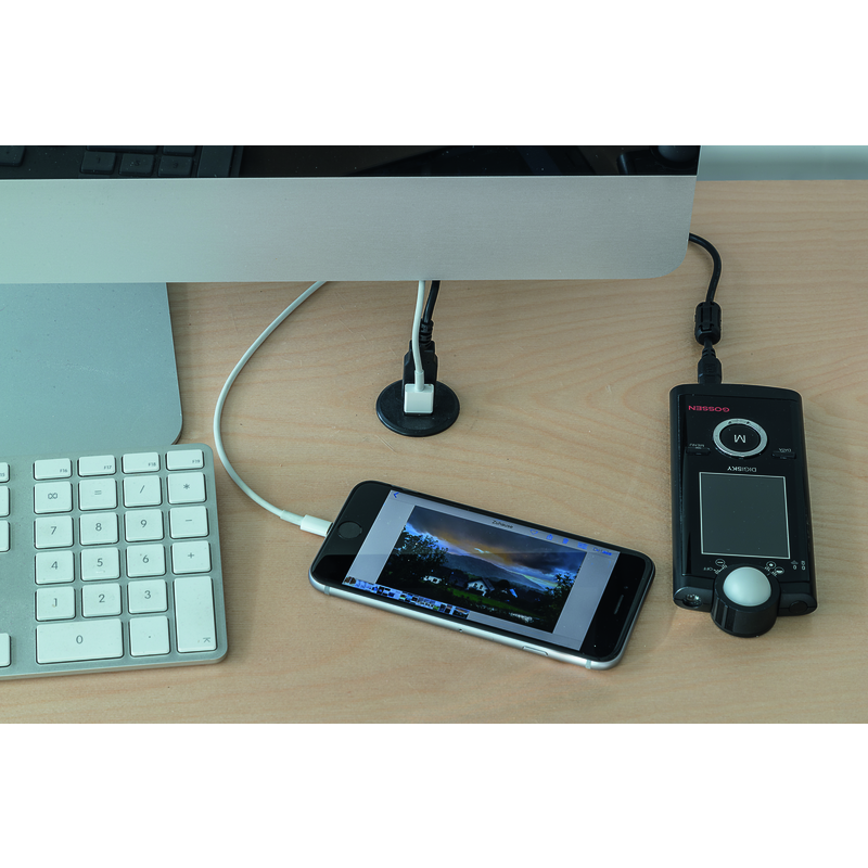 USB-A Tisch-Kabeldurchführung mit 2xUSB-A 5V/2A + Anschlusskab. 1.5m sw