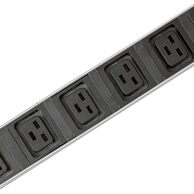Steckdosenleiste ALU MODULAR SILVER 8xC19 3m si/sw