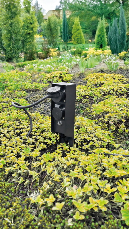 GardenLine Steckdosen-Erdpfahl 2xT13 IP55 mit Schutzschalter inkl. 5m Kabel