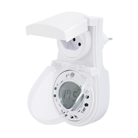 Timer digitale 9 progr. di commut. / sensore crepusc. / generat. casuale IP21 bi
